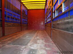 Scania R 400 6x2 curtainside in combo with Burg trailer