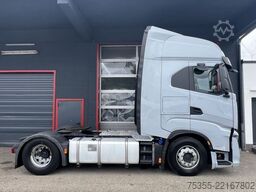 IVECO S-WAY AS440S48 ACC Intader NAVI 2xTank Leder E6d