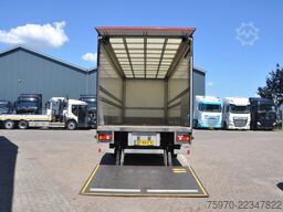 Volvo FE 250 250 4X2 592.255km DHOLLANDIA 2000kg
