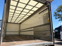 Volvo FE 250 250 4X2 592.255km DHOLLANDIA 2000kg
