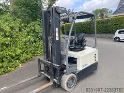 Crown SC5340-1.6 triplo mast met freelift