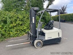 Crown SC5340-1.6 triplo mast met freelift