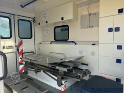Volkswagen T5 2.0 TDI Autom KTW Krankentransport inkl Liege