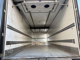 Mercedes-Benz AXOR 1829 + MANUAL + EURO 5 + LIFT + CARRIER