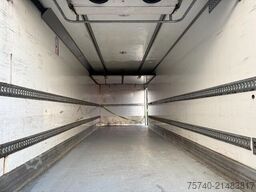 Mercedes-Benz AXOR 1829 + MANUAL + EURO 5 + LIFT + CARRIER