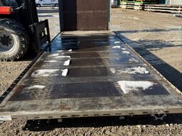 Krone Jumbo Plattform 7,82 mit Lochleiste