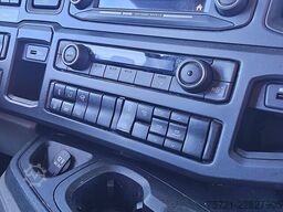 SCANIA P420