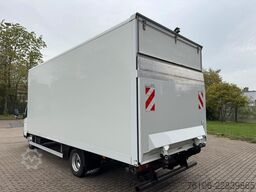 FUSO Canter 7C15 Koffer mit Ladebordwand