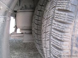 MERCEDES-BENZ 616 D Vario Großraum-RTW Luftfederung *21000 KM*