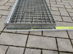 Treppenstufe verzinkt 900 x 370