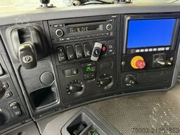 Scania P280 6X2*4