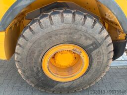 VOLVO A25G Dumper 10.066 h Baujahr 2021