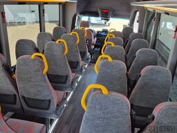 MERCEDES-BENZ Sprinter 519 30 Sitzer  Lagerfahrzeug Transfer-S