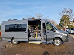 MERCEDES-BENZ 8 Sprinter Lord Light 22 Sitzer Vorlauffahrzeug