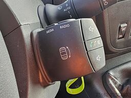 RENAULT MASTER T35 laadklep EURO6
