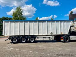 Benalu BENALU 56m3 , 5940kg tara, Air suspension