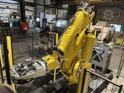 Fanuc M-900iB 700 kg robot