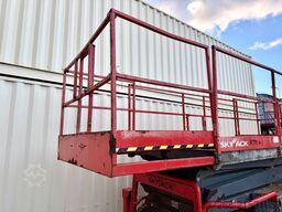 Skyjack SJ8841RT 4x4 Diesel / 14.3 Meter