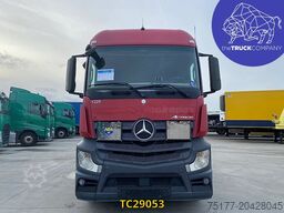 Mercedes-Benz Actros 1842