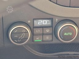 Volvo FH 13.500 Globetrotter 8x2*6 - 3 deck livestock...