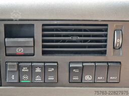 Volvo FH 13.500 Globetrotter 8x2*6 - 3 deck livestock...