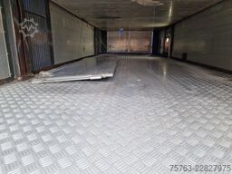 Volvo FH 13.500 Globetrotter 8x2*6 - 3 deck livestock...