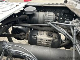 Mercedes-Benz Actros 1845 Gigaspace / Tacho V2 / 371 dkm / Bl...