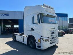 Iveco S-WAY 490 / Intarder / 2x Tank / New Tyres