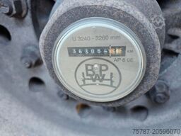 VAN HOOL Tankchassis + Tankcontainer,363.054 Km