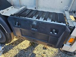 VAN HOOL Tankchassis + Tankcontainer,363.054 Km