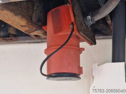 Scania R500 NGS B6X2NB / Trailer-Bygg 12-2004 / Frigob...