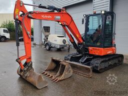Kubota U50.5 S with 3 excavator buckets