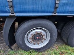 WIELTON NS-3 Curtainsider 2x Liftachse, Edscha