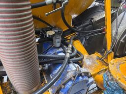 D-TEC Vlastuin/ Kesteren Gülleauflieger mit ADR