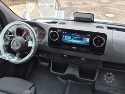 MERCEDES-BENZ 8 Sprinter Lord Light 22 Sitzer Vorlauffahrzeug