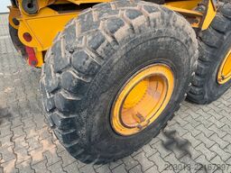 VOLVO A25G Dumper 9.707 h Baujahr 2021