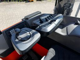 Toyota RRE 140 M
