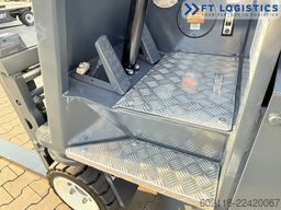 Combilift CB3000 DIESEL TRIPLEX 4900 POSITIONER