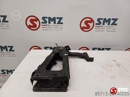 Mercedes Occ cabinebeugel + montagebeugel rechtsvoor Merced