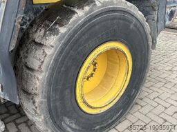 Shovel WA270 8 - Gebruikt