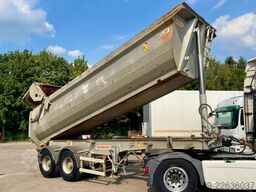 Fruehauf STEEL CHASSIS,  DUMPER!   Full spring!  TOP con...
