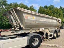 Fruehauf STEEL CHASSIS,  DUMPER!   Full spring!  TOP con...
