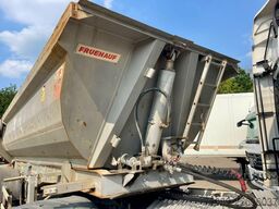 Fruehauf STEEL CHASSIS,  DUMPER!   Full spring!  TOP con...