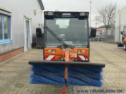 Multicar Tremo X56 Winterdienst Streuer + Besen NUR9769KM