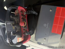 Mercedes-Benz Actros 1827 Kran Palfinger PK 9002