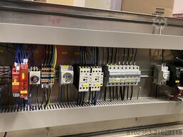 LOWA GmbH Abfüll- und Verschließsysteme Verschließmaschine WK12-17