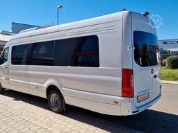 MERCEDES-BENZ 2 x 517 Lord Comfort XXL Lagerfahrzeug 23 SS