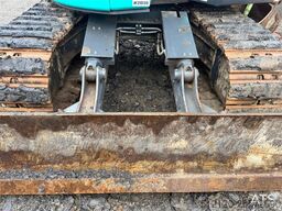 Kobelco SK140SRLC-7 crawler excavator with extensive equip