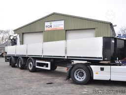 KWB 2018 + JKB 12R/62-2 KRAAN / ALU BORDEN / 2x STU...