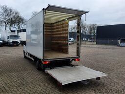 Diversen GESLOTEN LAADBAK - BOVEN SCHADE VOOR